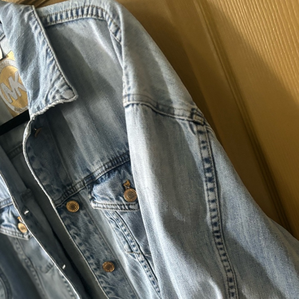 Michael Kors Light Wash Denim Jacket size Small - Picture 6 of 10